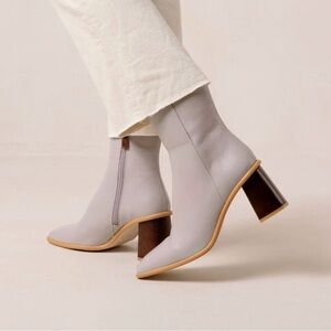 West Vintage Mauve Leather Ankle Boots